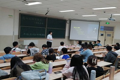 泉心泉益，研途引航 信息學(xué)院志愿服務(wù)隊(duì)成功舉辦考研交流分享會(huì)